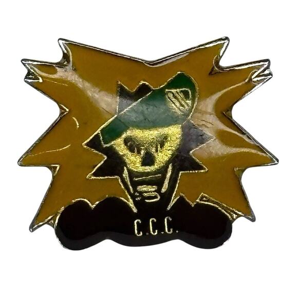 US ARMY Gold Yellow CCC Skull Enamel Pin Vintage - Picture 1 of 10